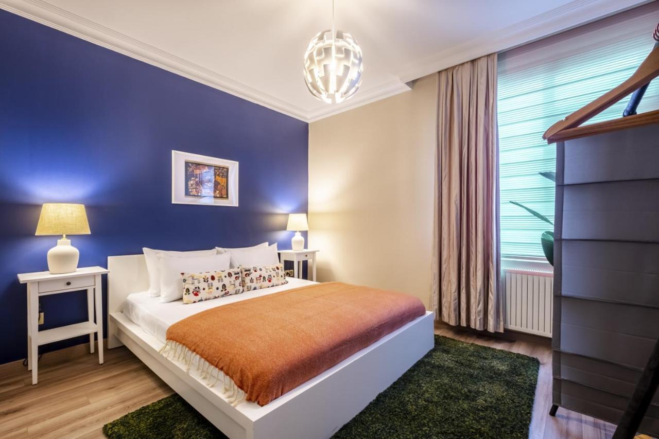 Captivating Flat With Balcony Near Besiktas Pier Appartement Istanboel Buitenkant foto