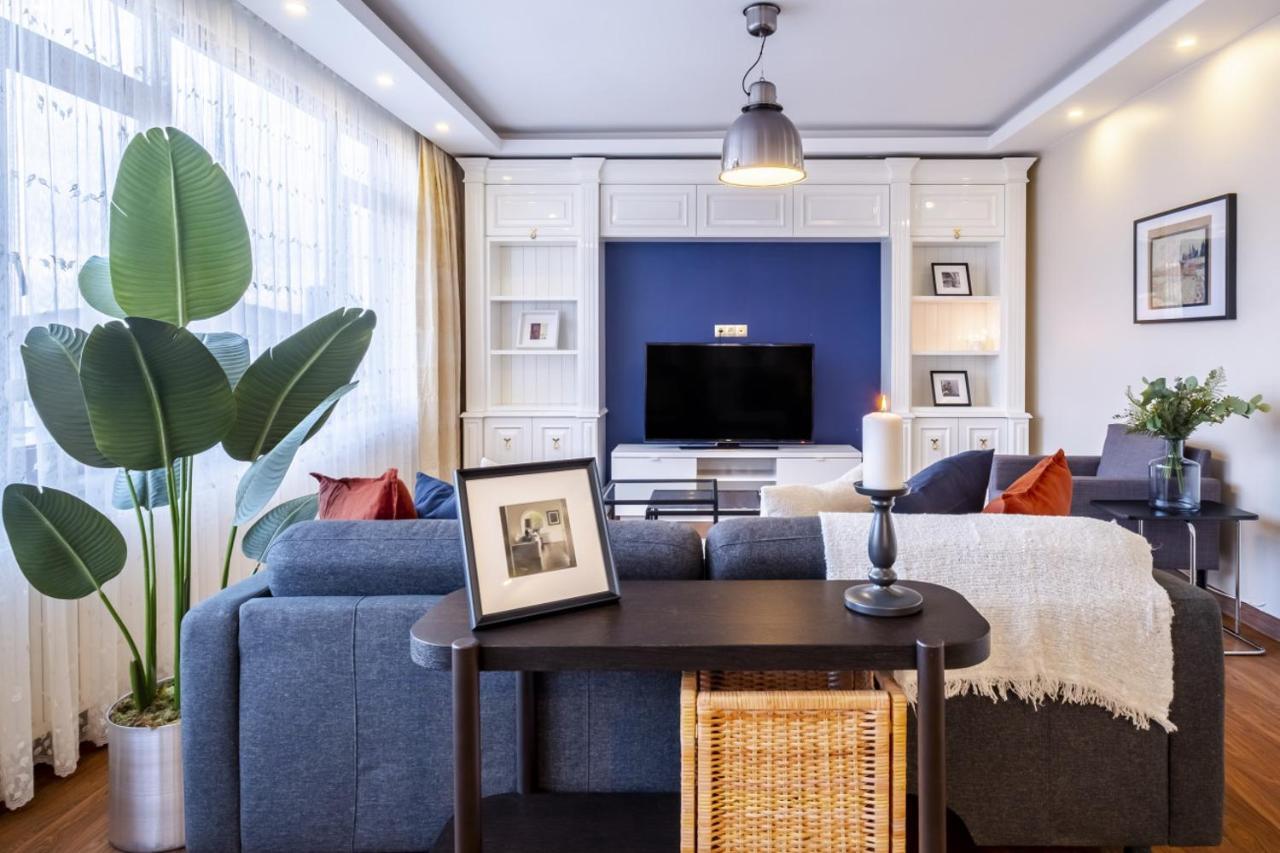 Captivating Flat With Balcony Near Besiktas Pier Appartement Istanboel Buitenkant foto